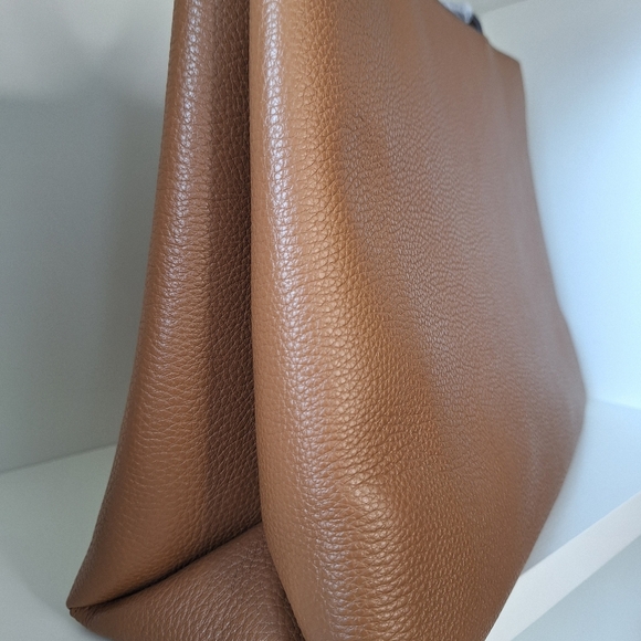 NWT Tory Burch Moose Brown Pebbled Leather Tote - Picture 3 of 6